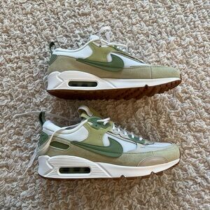 Women’s Nike air max 90 futura ‘white olive aura’